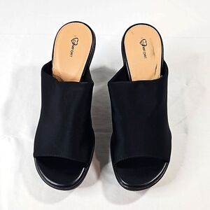 I 🤍 Comfort  Black Mules Sz 9